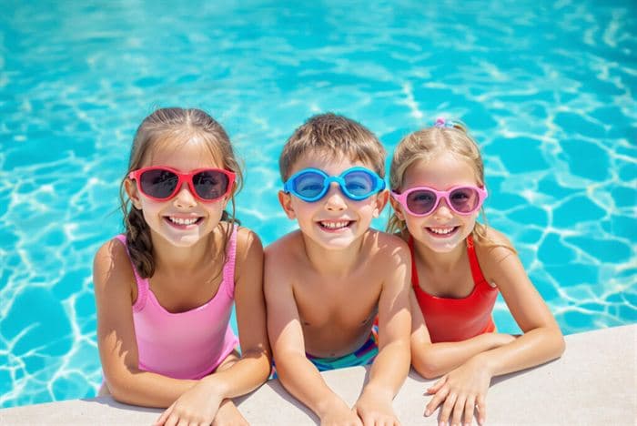 Kids' pool & play